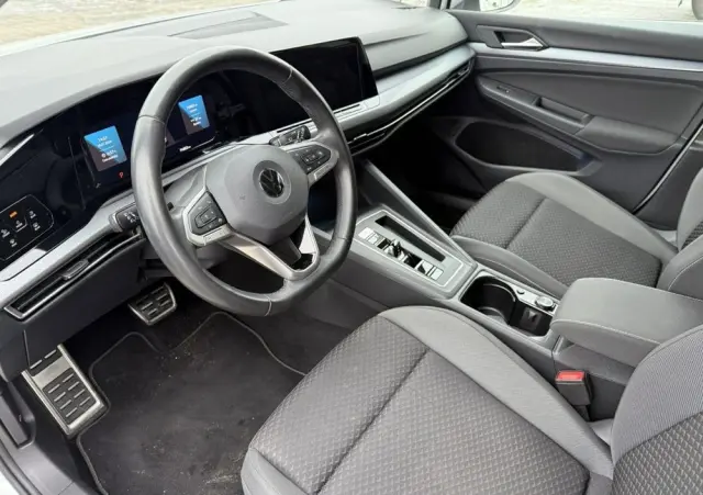 VOLKSWAGEN Golf 2.0 TDI SCR DSG Active