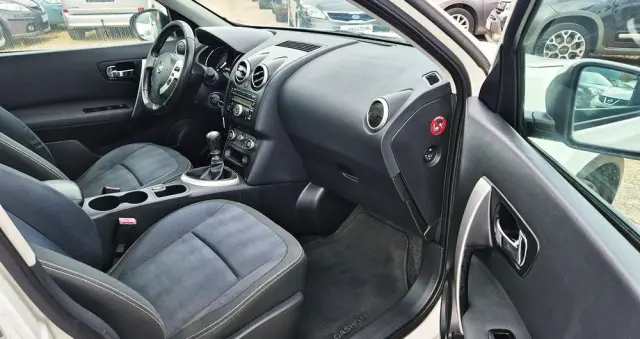 NISSAN Qashqai 2.0 tekna