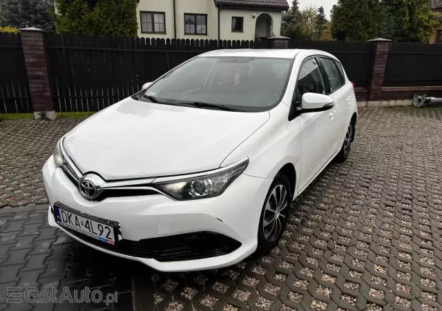 TOYOTA Auris Comfort