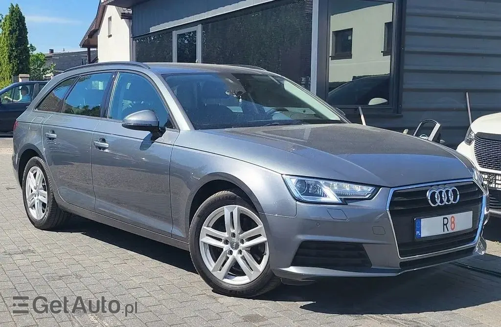 AUDI A4 