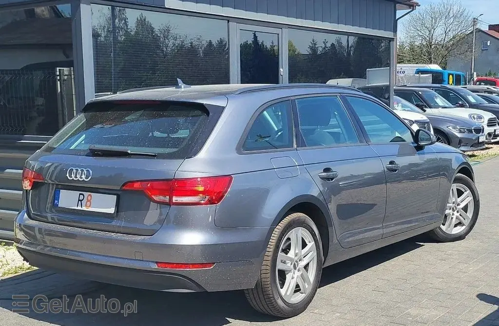 AUDI A4 