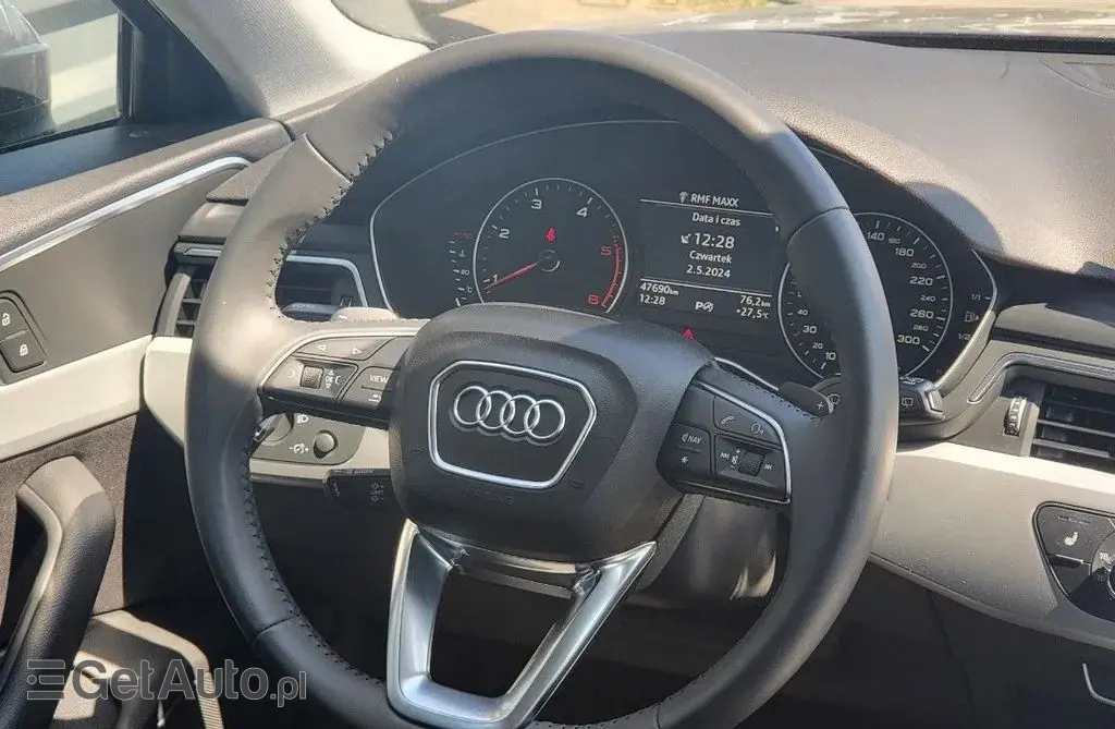 AUDI A4 