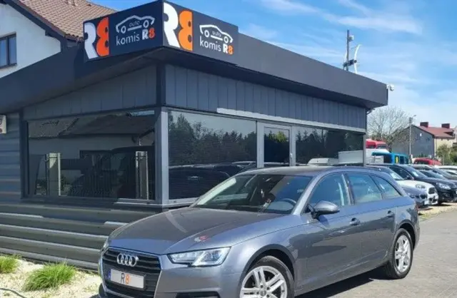 AUDI A4 