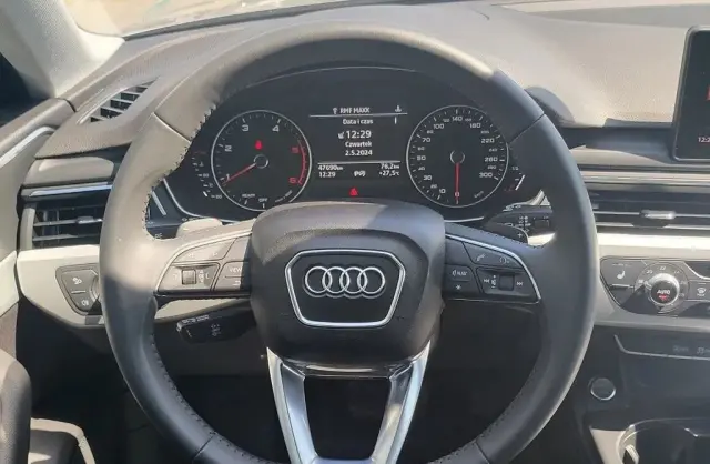 AUDI A4 