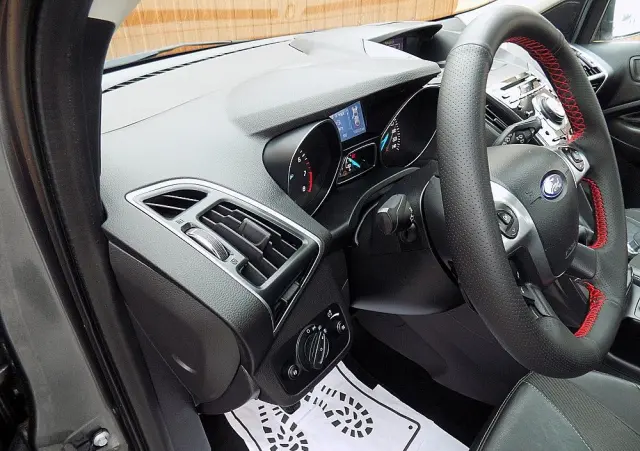 FORD Kuga 1.5 EcoBoost FWD Titanium ASS