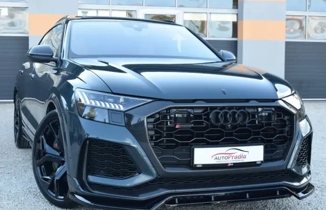AUDI RS Q8 TFSI quattro tiptronic