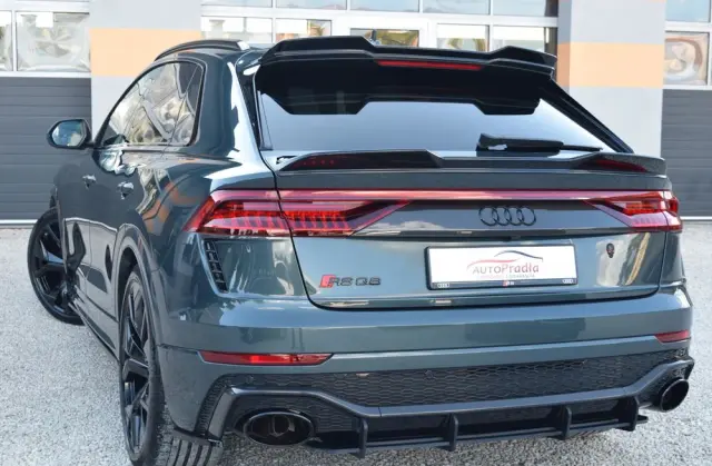 AUDI RS Q8 TFSI quattro tiptronic