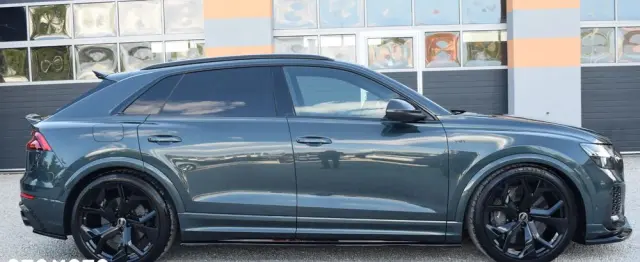 AUDI RS Q8 TFSI quattro tiptronic