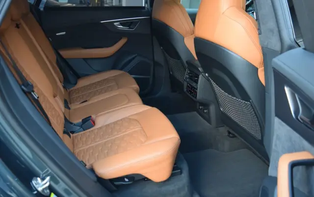 AUDI RS Q8 TFSI quattro tiptronic