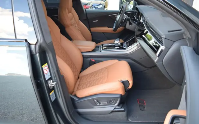 AUDI RS Q8 TFSI quattro tiptronic