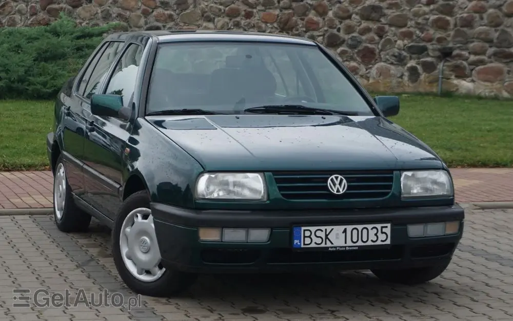 VOLKSWAGEN Vento 1.8 CL