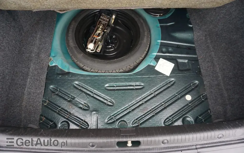 VOLKSWAGEN Vento 1.8 CL