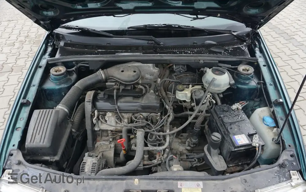 VOLKSWAGEN Vento 1.8 CL