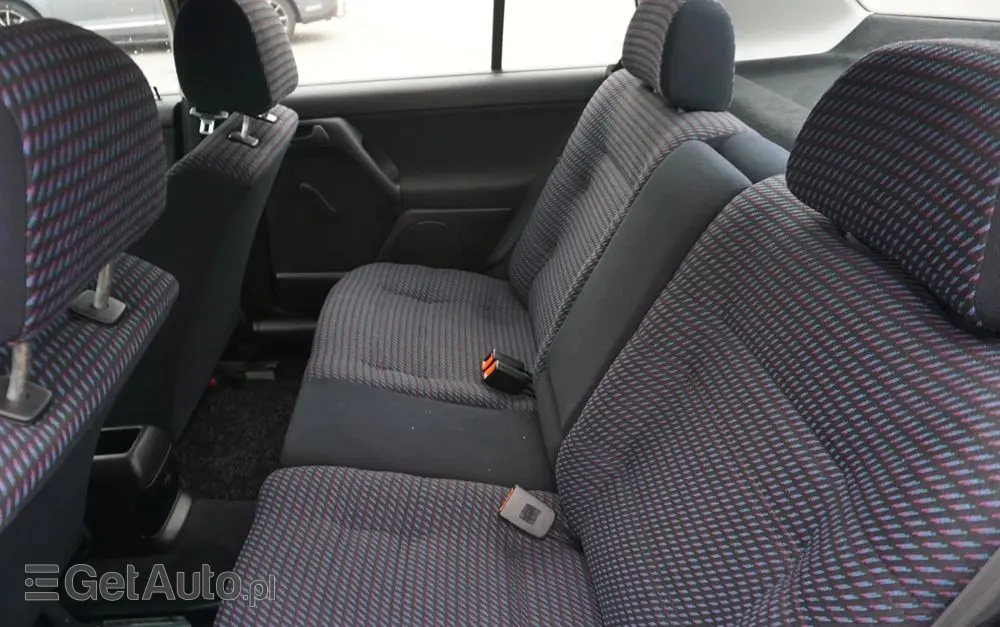 VOLKSWAGEN Vento 1.8 CL