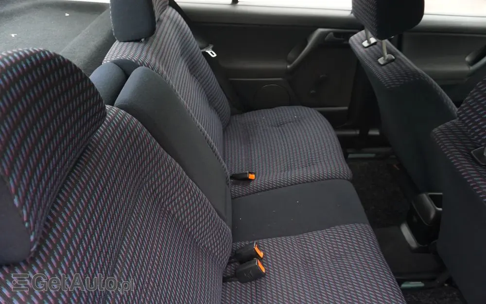 VOLKSWAGEN Vento 1.8 CL