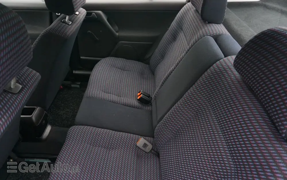 VOLKSWAGEN Vento 1.8 CL