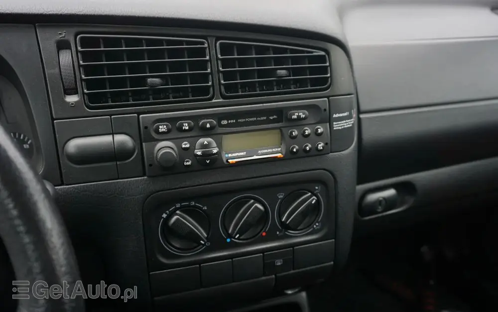 VOLKSWAGEN Vento 1.8 CL