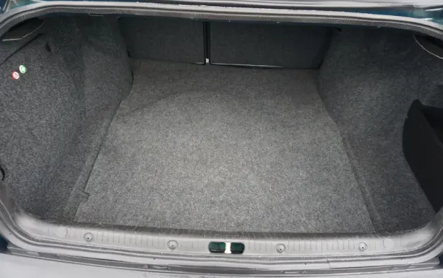 VOLKSWAGEN Vento 1.8 CL