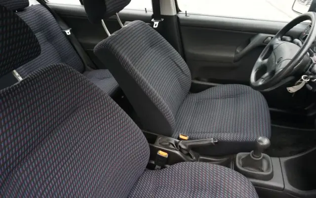 VOLKSWAGEN Vento 1.8 CL