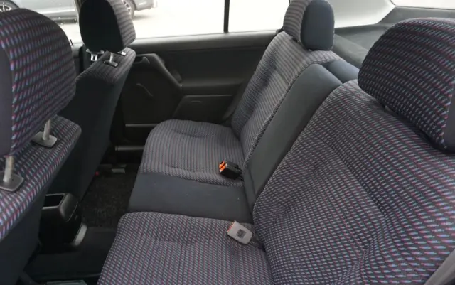 VOLKSWAGEN Vento 1.8 CL