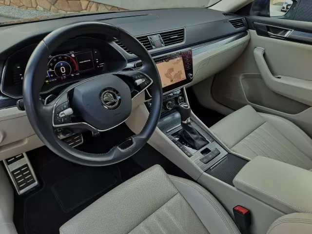 SKODA Superb Sportline DSG