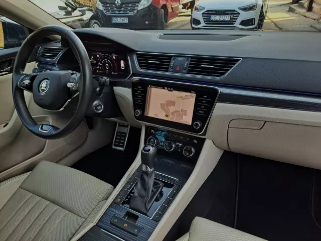 SKODA Superb Sportline DSG