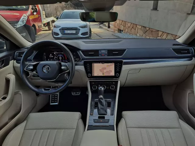 SKODA Superb Sportline DSG
