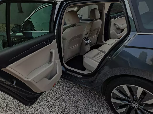 SKODA Superb Sportline DSG