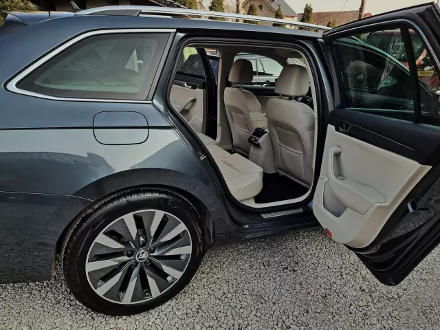 SKODA Superb Sportline DSG