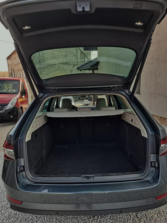 SKODA Superb Sportline DSG