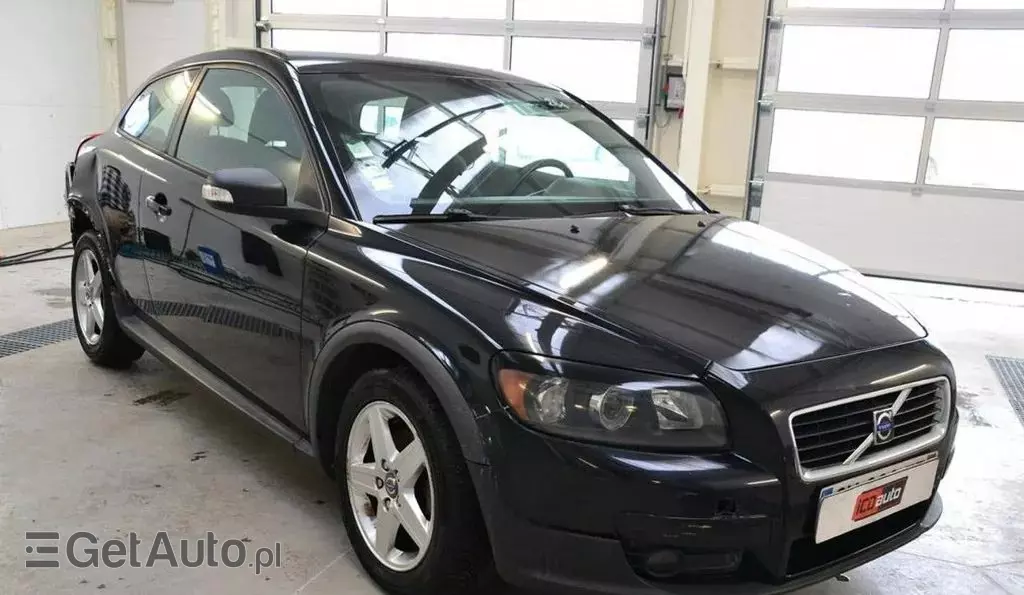 VOLVO C30 