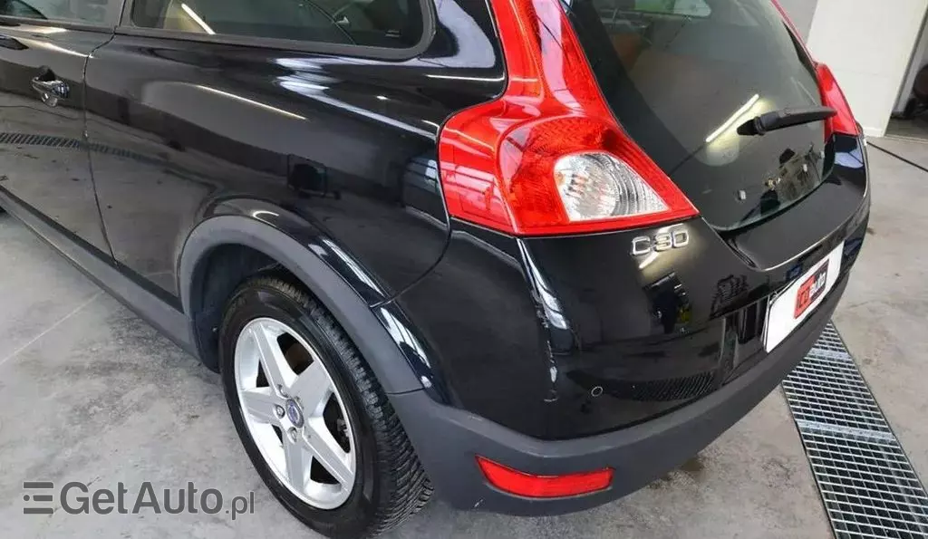 VOLVO C30 