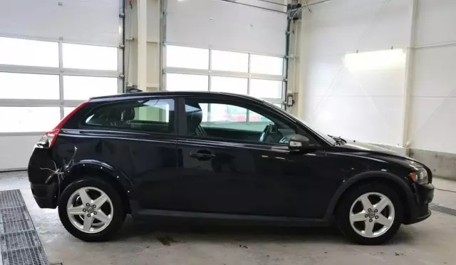 VOLVO C30 