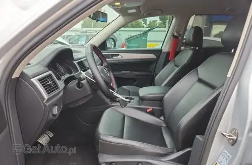 VOLKSWAGEN Atlas 