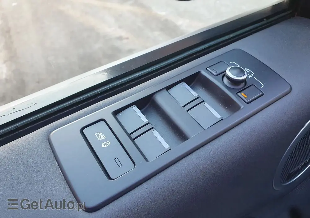 LAND ROVER Discovery 2.0 SD4 HSE Luxury