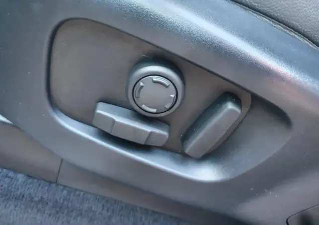 LAND ROVER Discovery 2.0 SD4 HSE Luxury