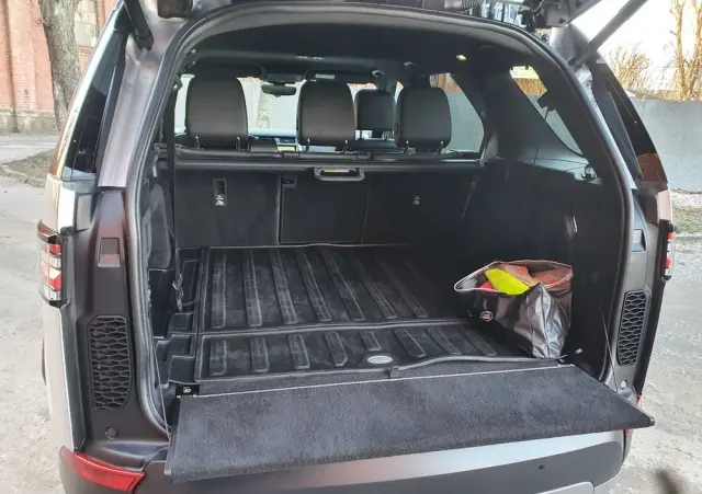 LAND ROVER Discovery 2.0 SD4 HSE Luxury