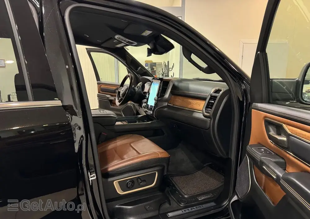 RAM 1500 Crew Cab Longhorn