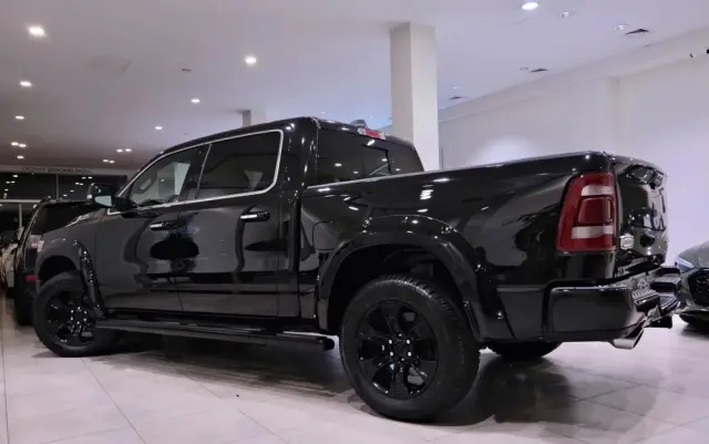 RAM 1500 Crew Cab Longhorn