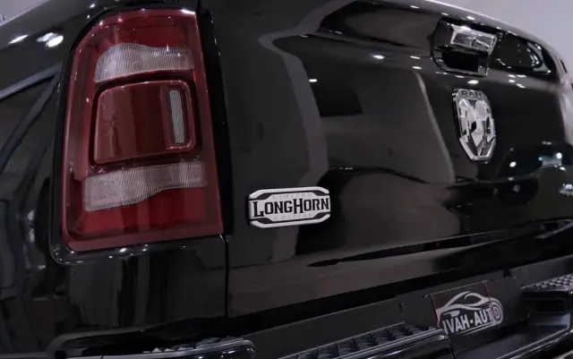 RAM 1500 Crew Cab Longhorn