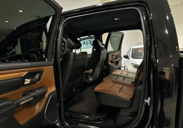 RAM 1500 Crew Cab Longhorn