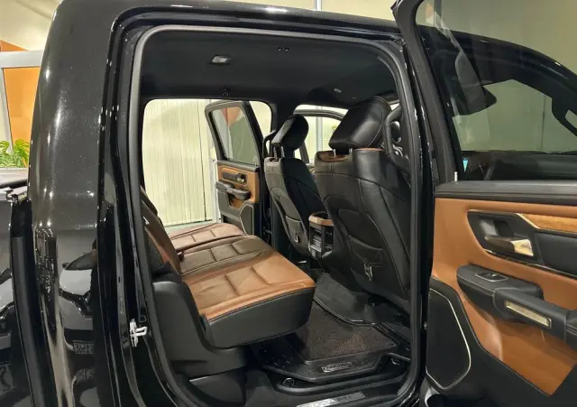 RAM 1500 Crew Cab Longhorn