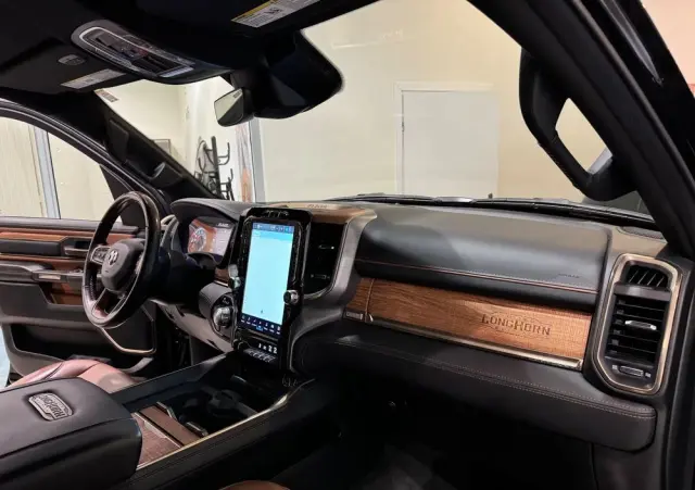 RAM 1500 Crew Cab Longhorn