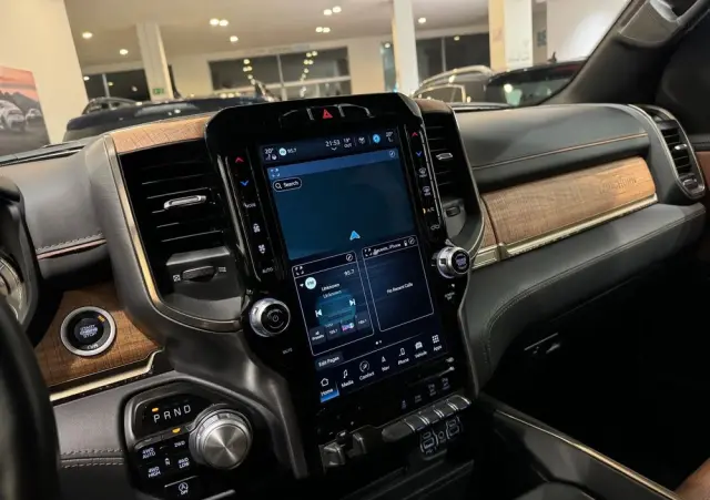 RAM 1500 Crew Cab Longhorn