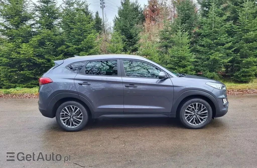 HYUNDAI Tucson 