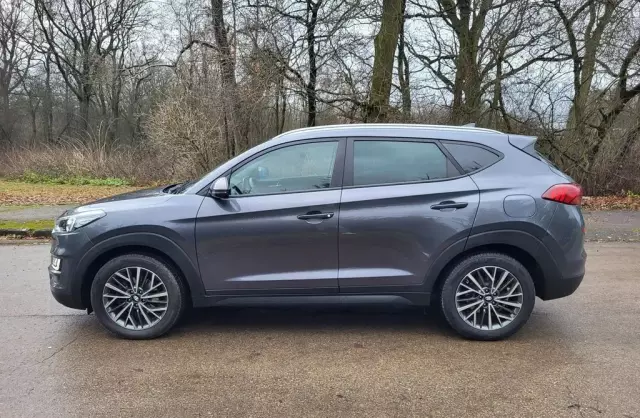 HYUNDAI Tucson 