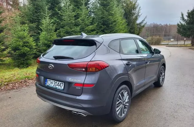HYUNDAI Tucson 