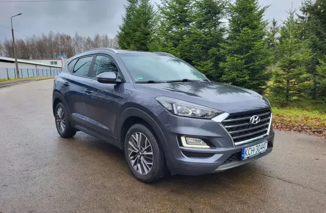 HYUNDAI Tucson 