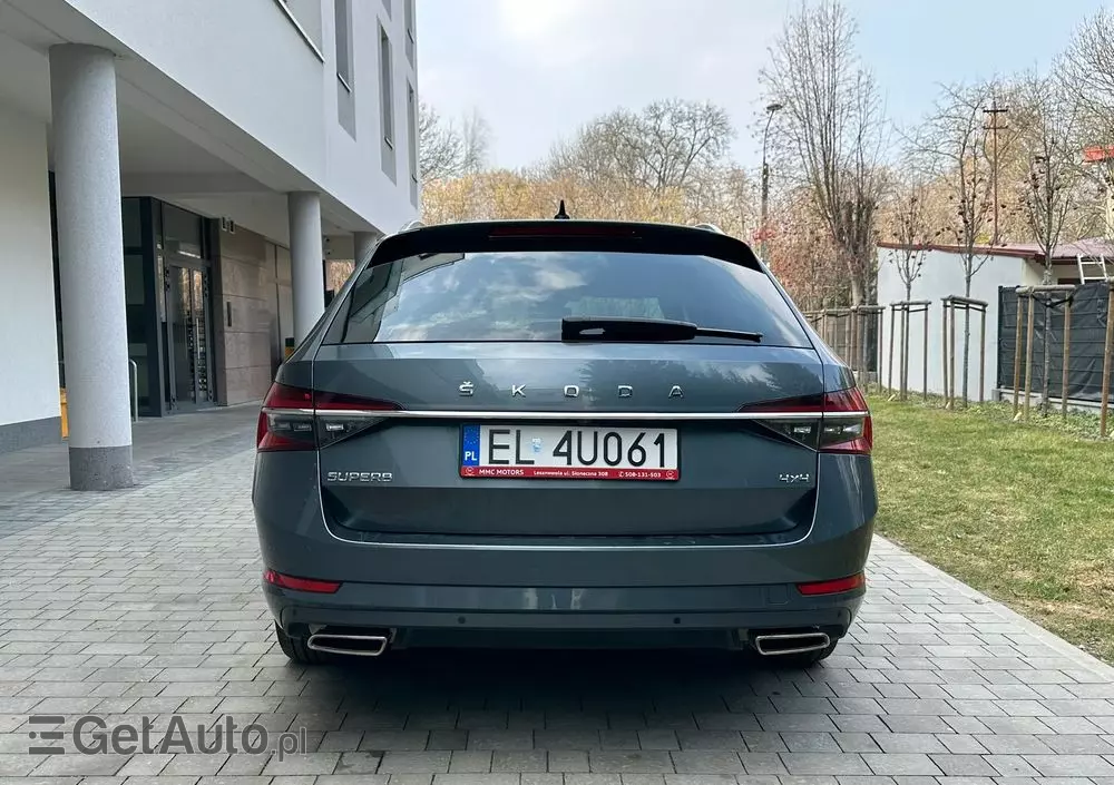 SKODA Superb 2.0 TSI 4x4 Style DSG