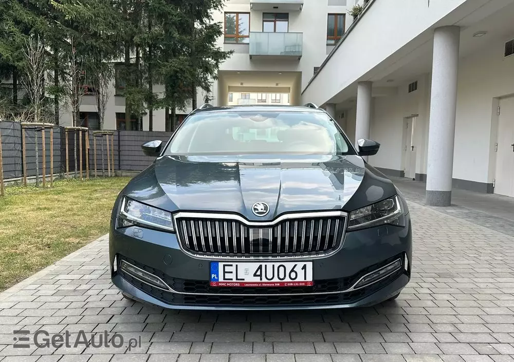 SKODA Superb 2.0 TSI 4x4 Style DSG